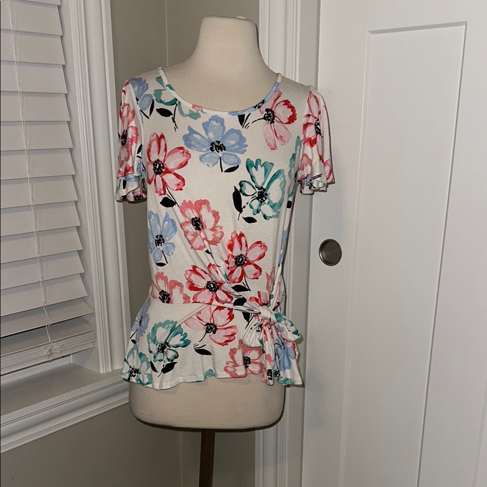 Como Blu Cream Peplum Blouse with Tie Front and Short Sleeves Small